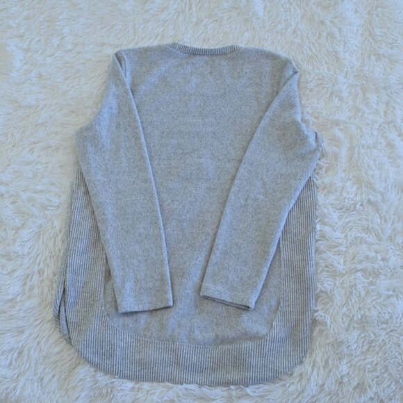 Colortro Girls Grey Super Soft Sweater With Candy Canes Size L 14/16 - Picture 4 of 4
